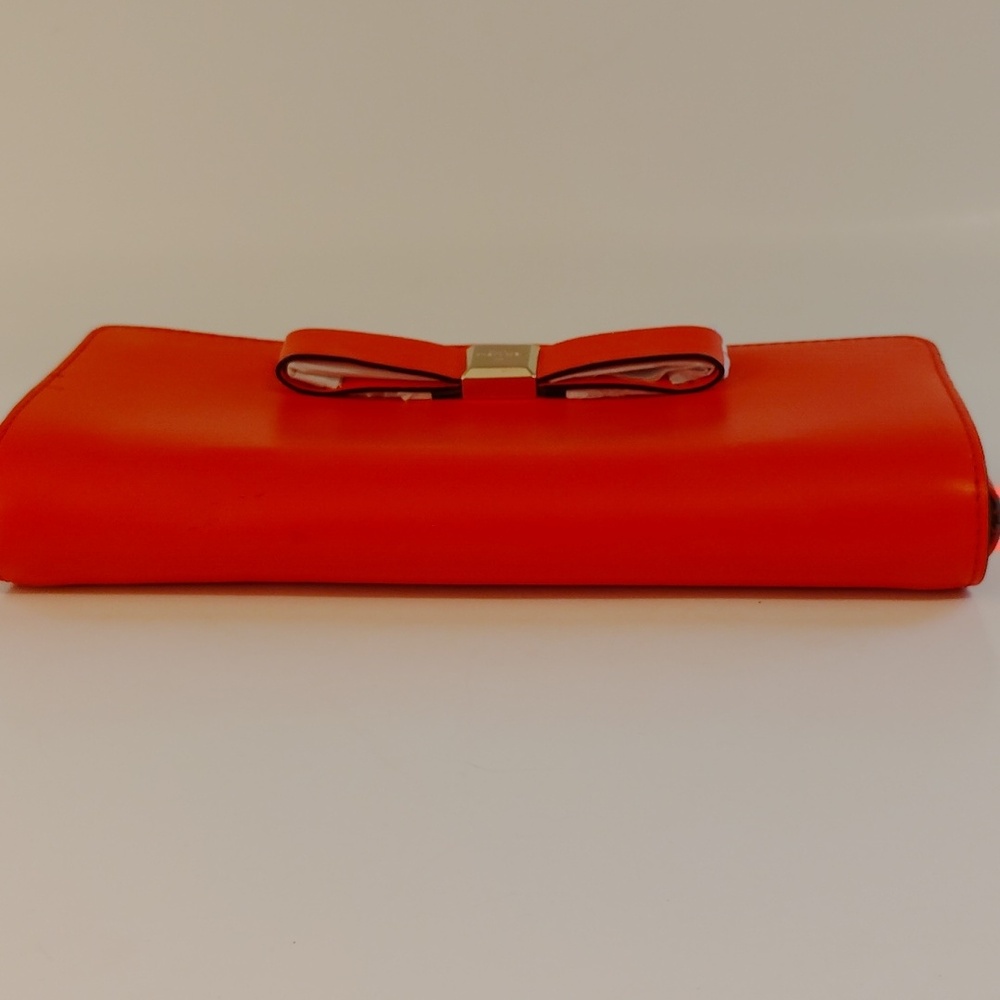 Kate Spade Pink 🩷 Clutch with Silver Bow - Picture 6 of 12